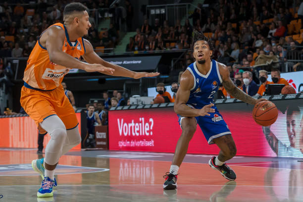 经过观察 经过观察