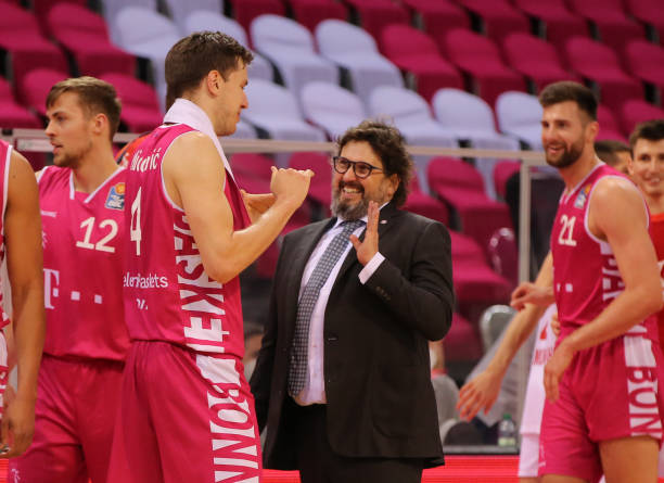 以艾克森为 以艾克森为