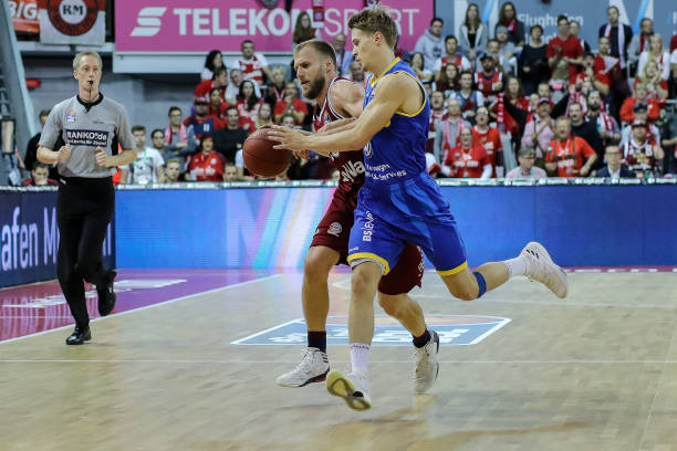 他是足坛历 他是足坛历