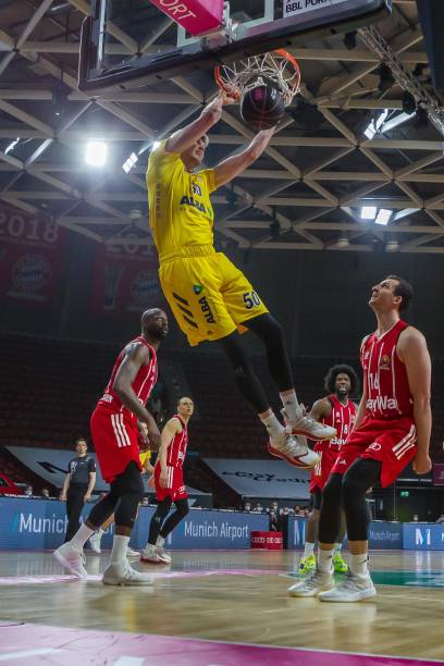 工资帽与奢 工资帽与奢